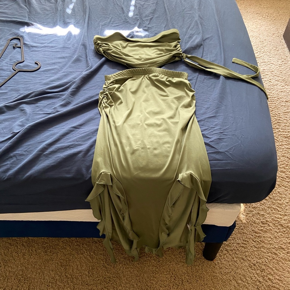 3 TOP AND SKIRT SET.     Olive Green Two-Piece Skirt Set